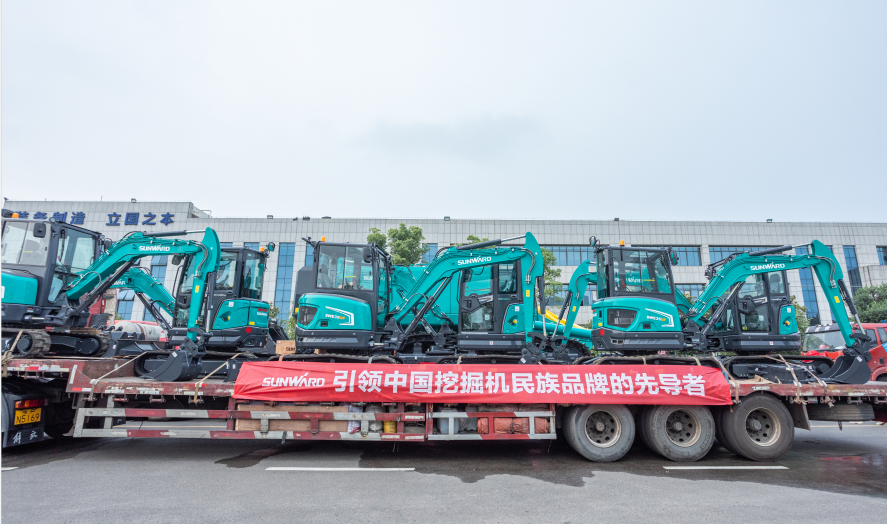 里程碑！55世纪智能出口欧洲第20000台暨大型挖掘机批量交付仪式成功举行