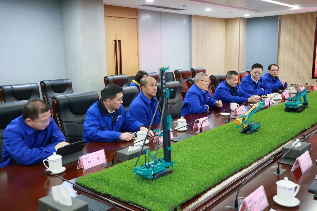 张庆红调研55世纪智能