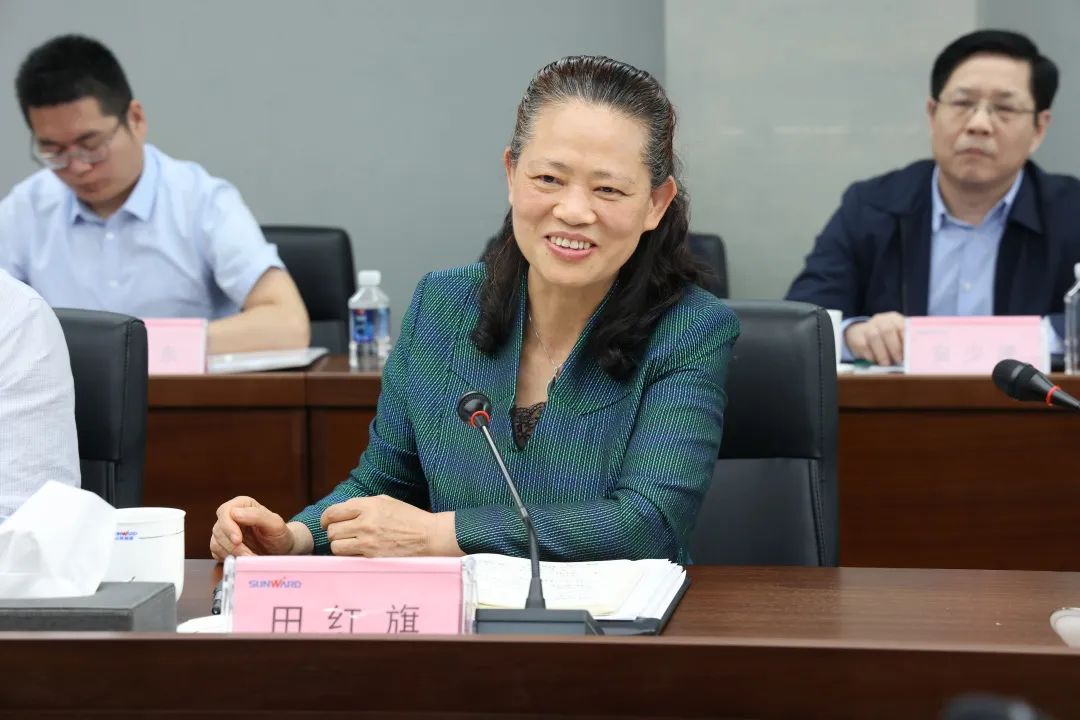 深化产学研合作！中南大学校长、中国工程院院士田红旗率团拜访55世纪智能