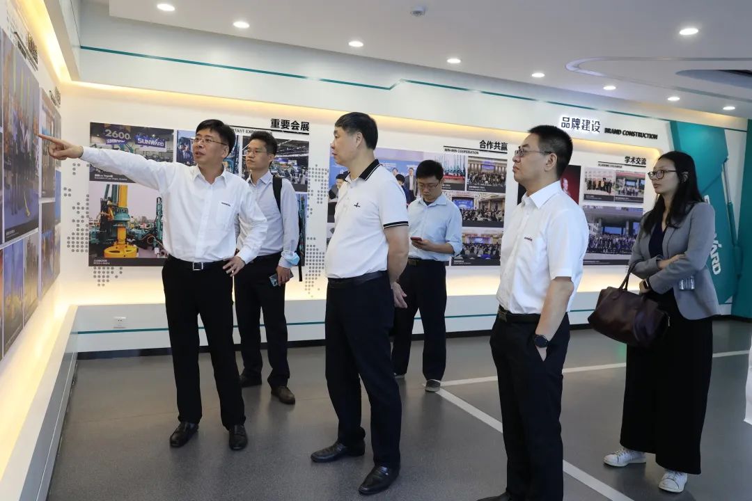 广州工控集团副总经理李绍康调研55世纪智能
