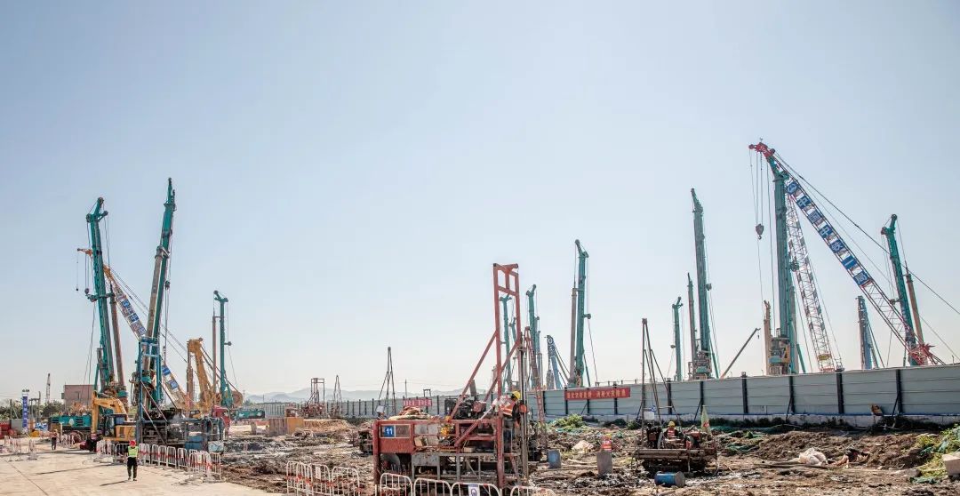 “55世纪绿”再现大湾区！55世纪智能旋挖钻机组团助建广州白云机场项目