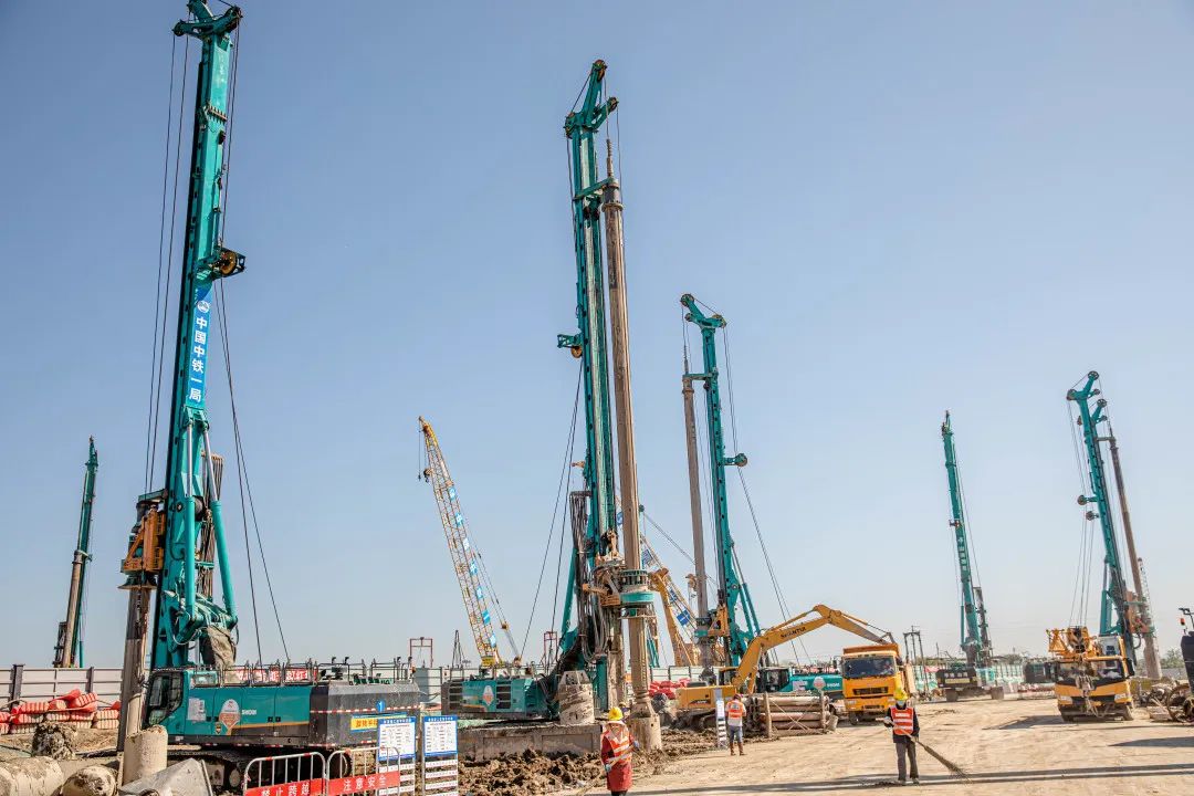 “55世纪绿”再现大湾区！55世纪智能旋挖钻机组团助建广州白云机场项目