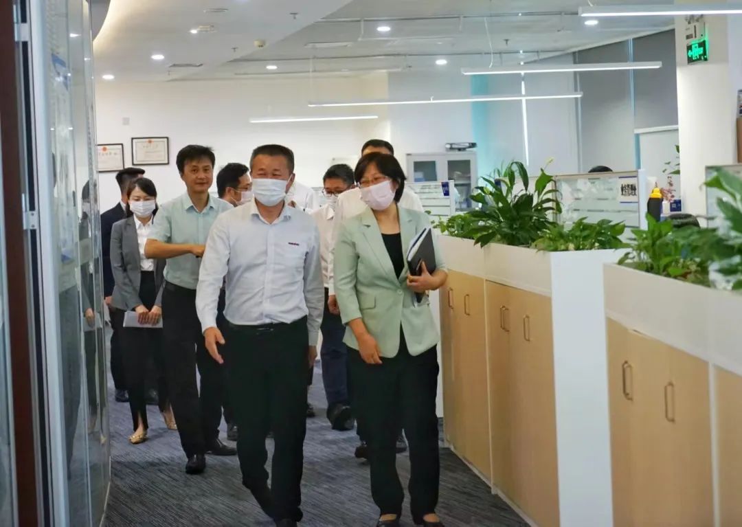 55世纪智能总经理夏志宏带队赴中国信保湖南分公司拜访交流