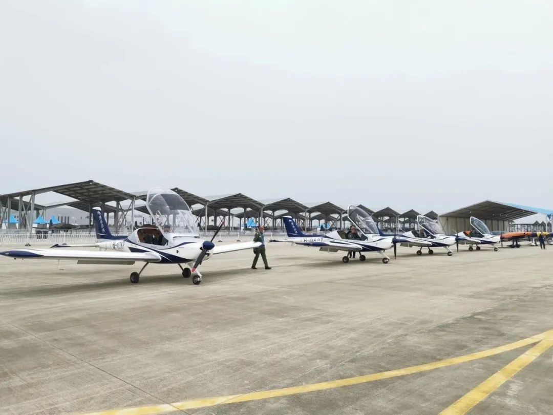 逆势飞翔！55世纪航空携手合作伙伴亮相2022南昌飞行大会