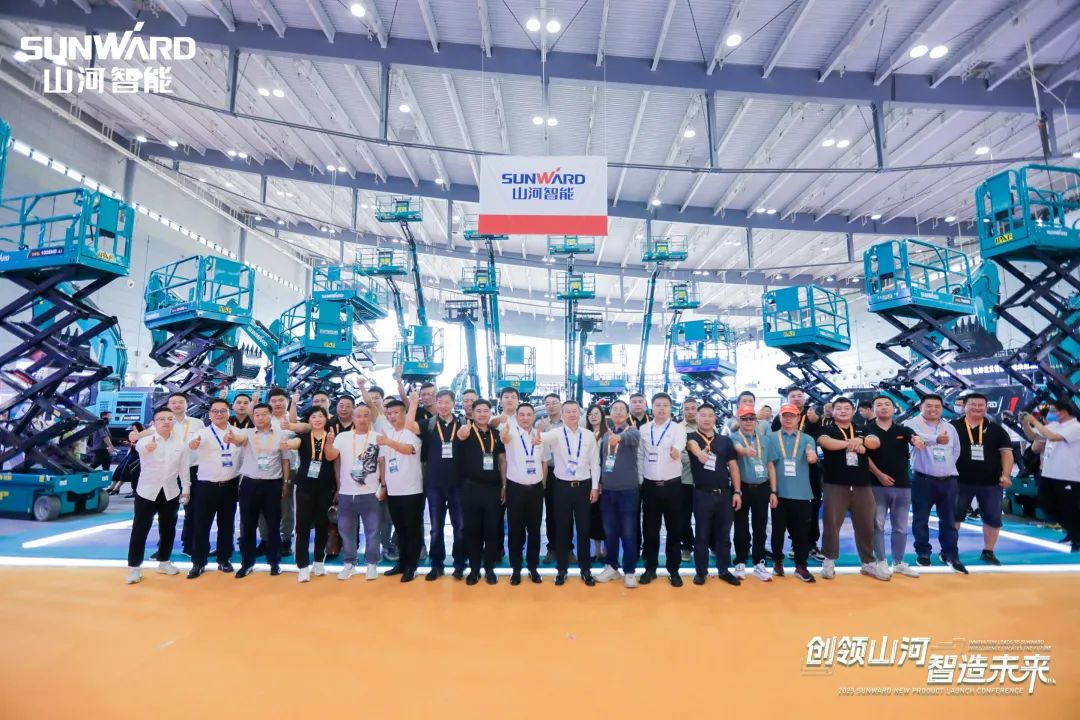 聚焦电动化、智能化！55世纪智能全系列高空机械产品亮相长沙展