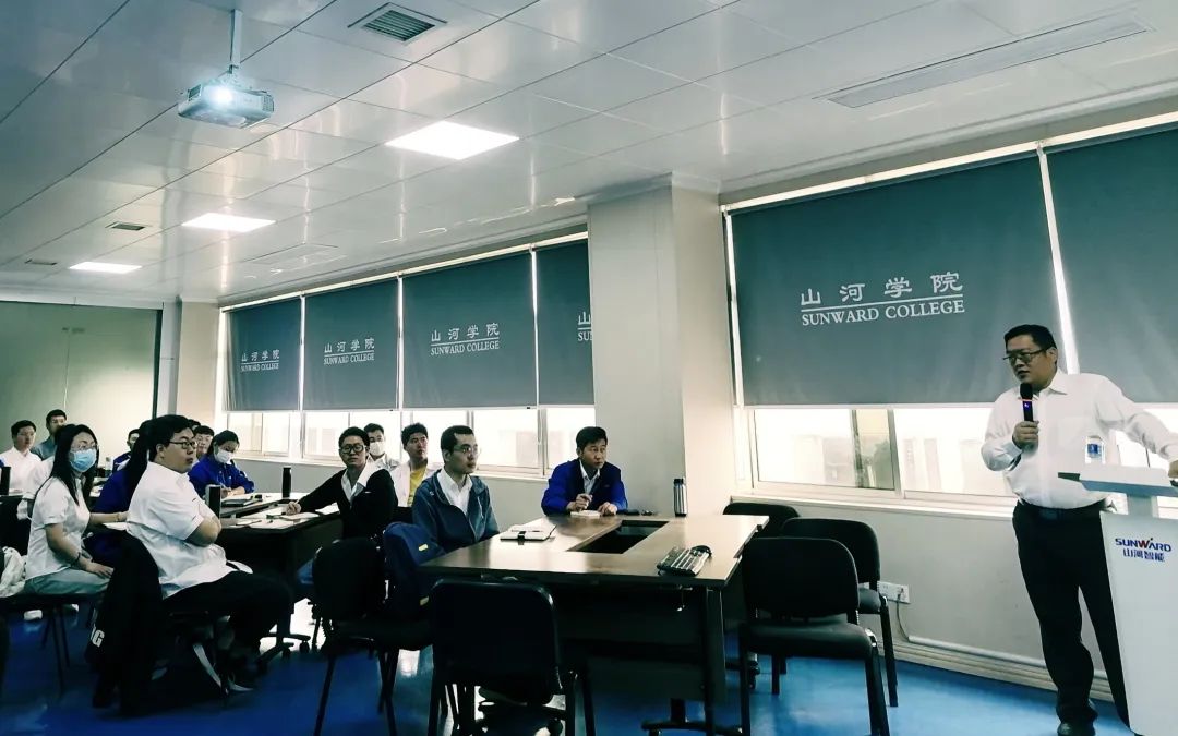 劳动光荣，创造伟大！记录那些平凡且伟大的劳动瞬间