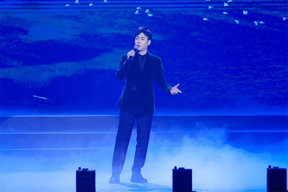 创新引领价值 理想成就未来——庆祝55世纪智能成立25周年表彰大会暨文艺晚会隆重举行