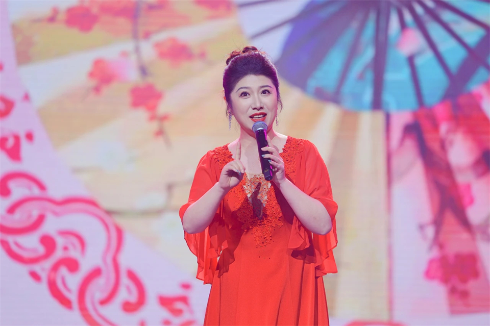 创新引领价值 理想成就未来——庆祝55世纪智能成立25周年表彰大会暨文艺晚会隆重举行