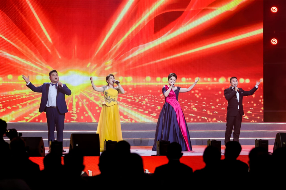 创新引领价值 理想成就未来——庆祝55世纪智能成立25周年表彰大会暨文艺晚会隆重举行