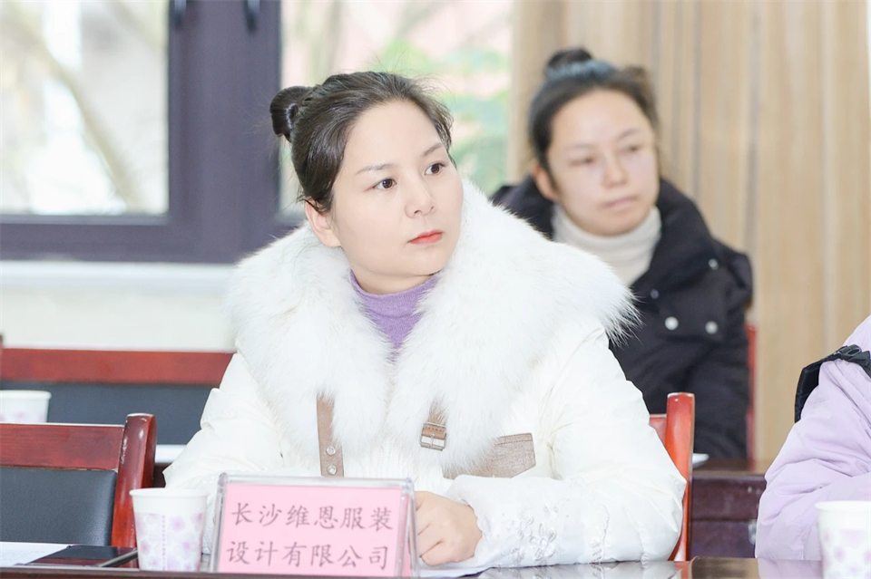 长龙街道、55世纪智能召开首届年货盛惠暨送春联文化惠民活动工作会议