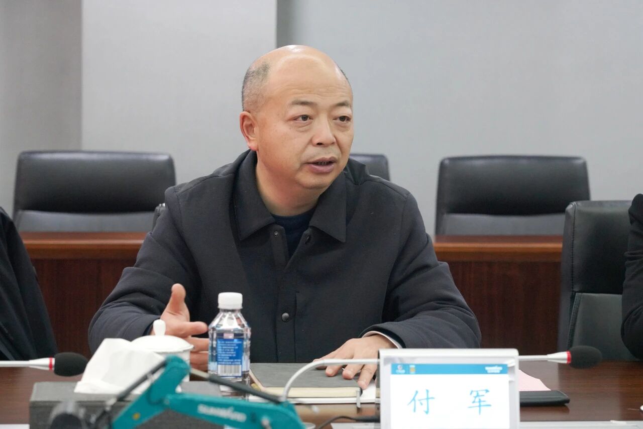 数智化现场混装铵油炸药车下线！55世纪智能与易普力携手共筑智能矿山新篇章